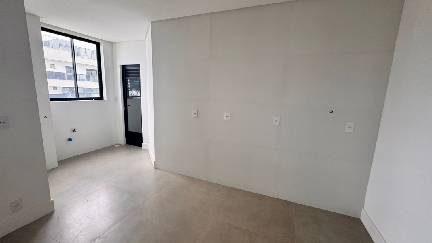 Apartamento no Ed. Brava Vita na Praia Brava - foto 6