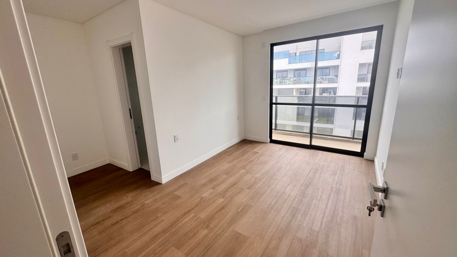 Apartamento no Ed. Brava Vita na Praia Brava - foto 8