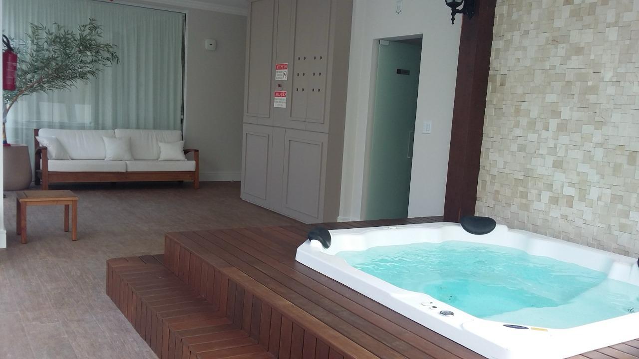 Apartamento no Ed. Rosas de Provence em Meia Praia - Itapema - foto 17