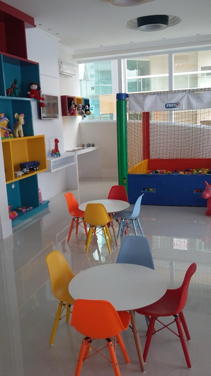 Apartamento no Ed. Rosas de Provence em Meia Praia - Itapema - foto 18