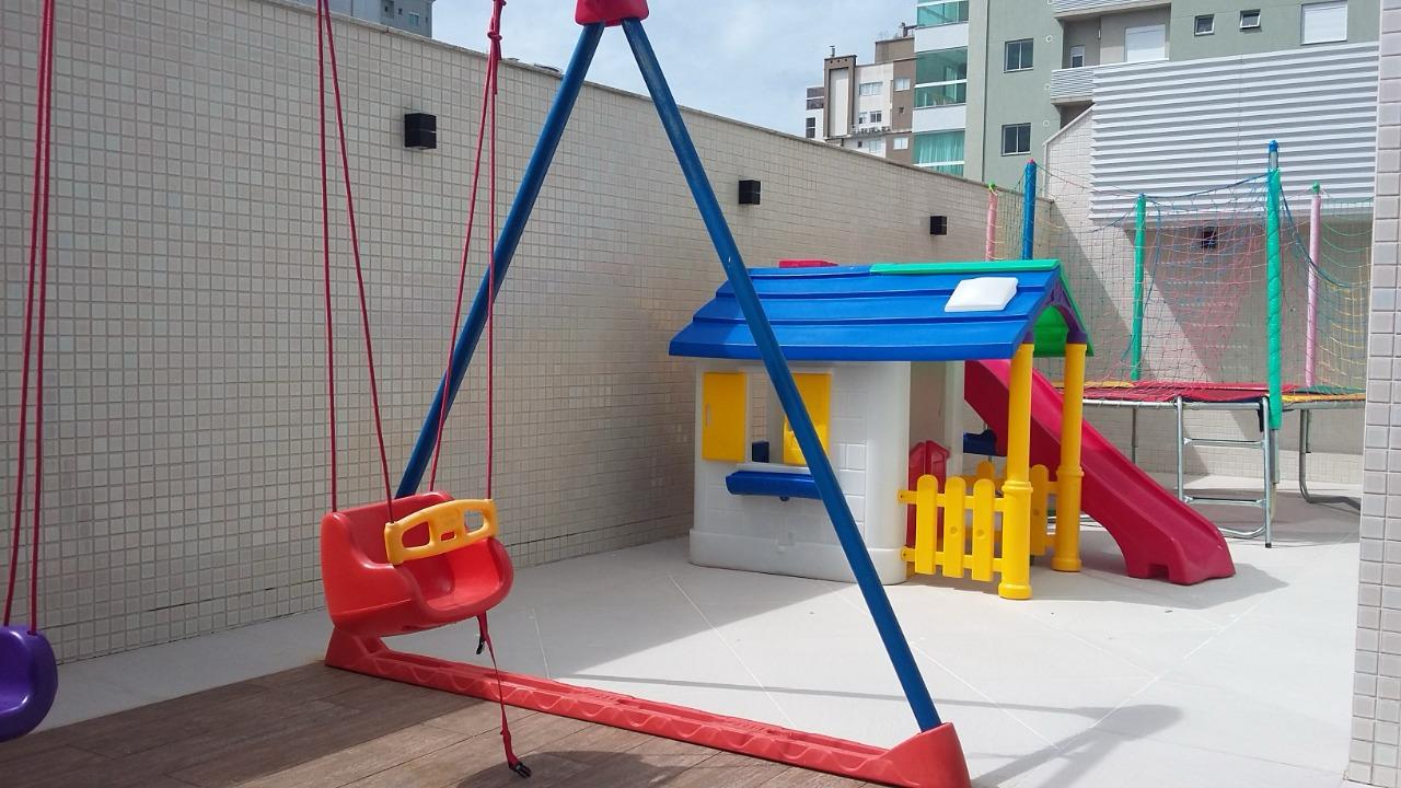 Apartamento no Ed. Rosas de Provence em Meia Praia - Itapema - foto 19