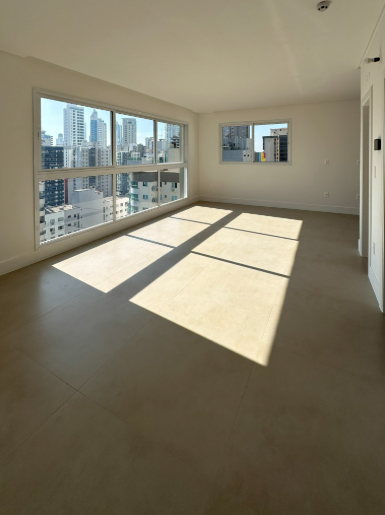 Apartamento no Ed. San Telmo em Balneário Camboriú - foto 2