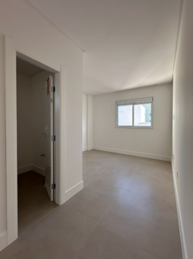 Apartamento no Ed. San Telmo em Balneário Camboriú - foto 9