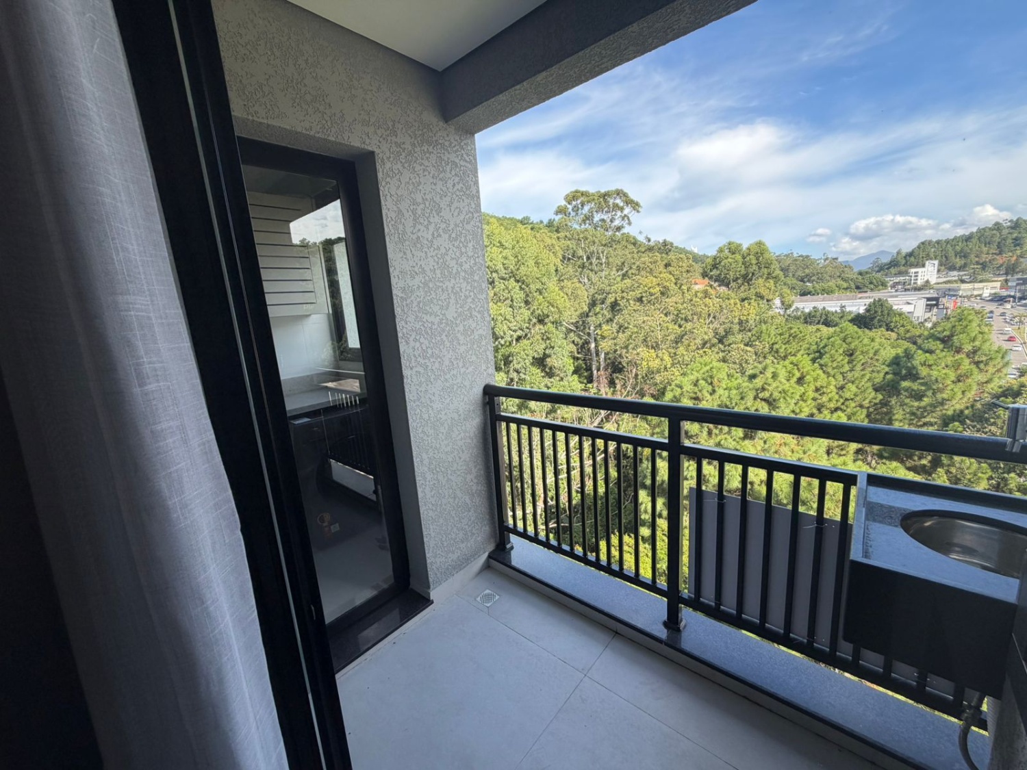 Apartamento no Ed. Portal da Brava em Balneário Camboriú - foto 4