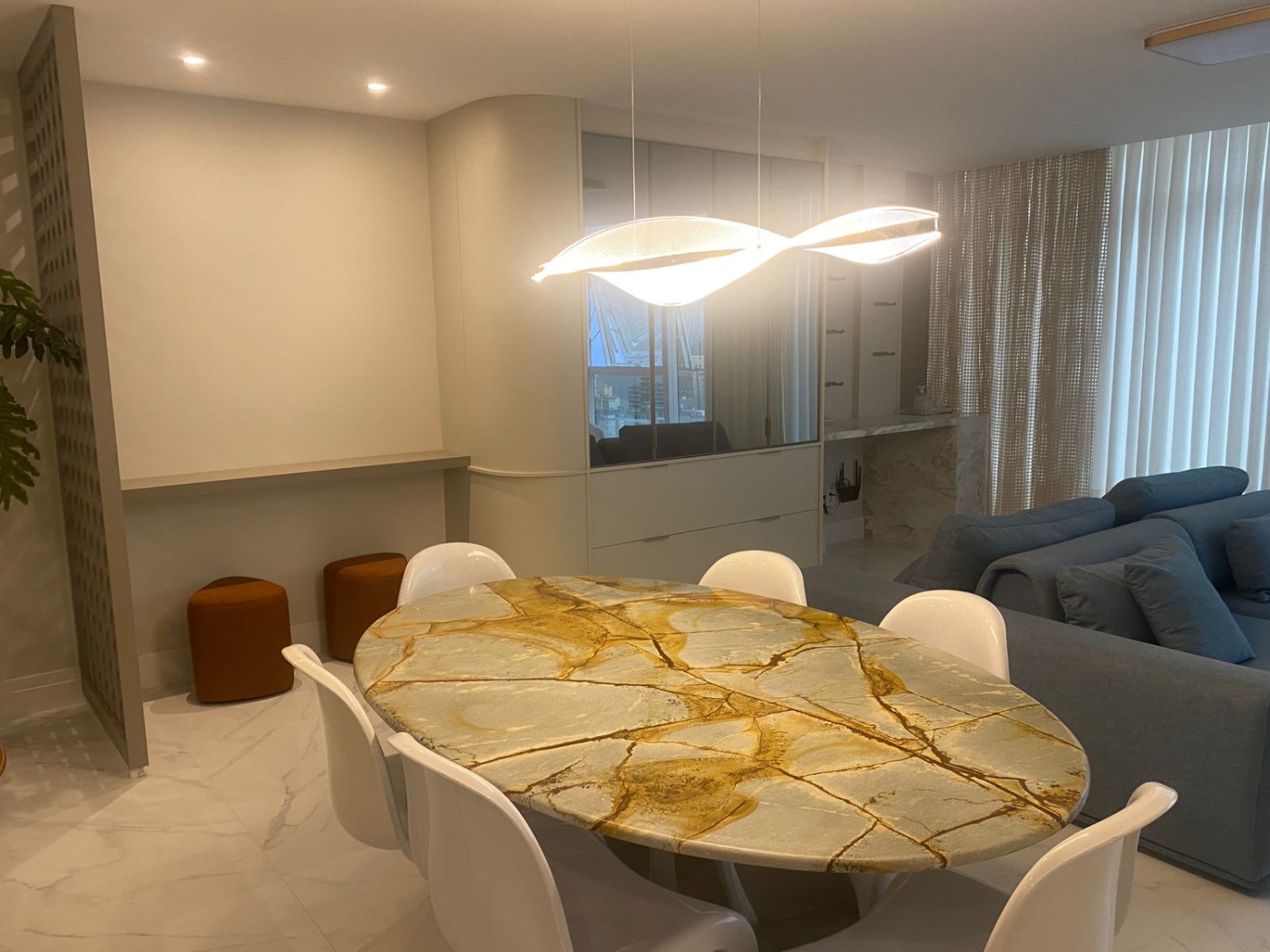Apartamento no Ed. Horizon Residence em Balneário Camboriú - foto 2