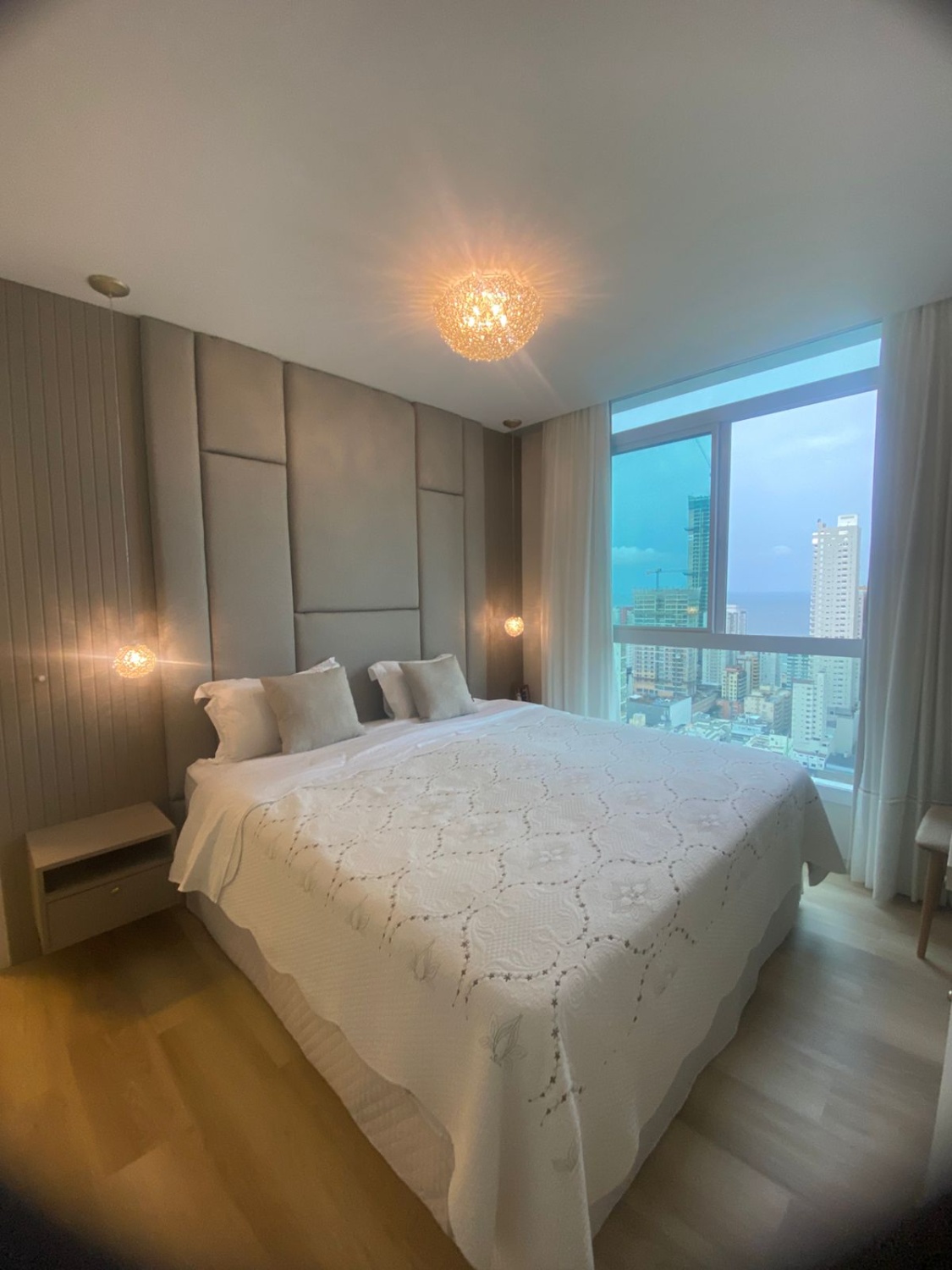 Apartamento no Ed. Horizon Residence em Balneário Camboriú - foto 11