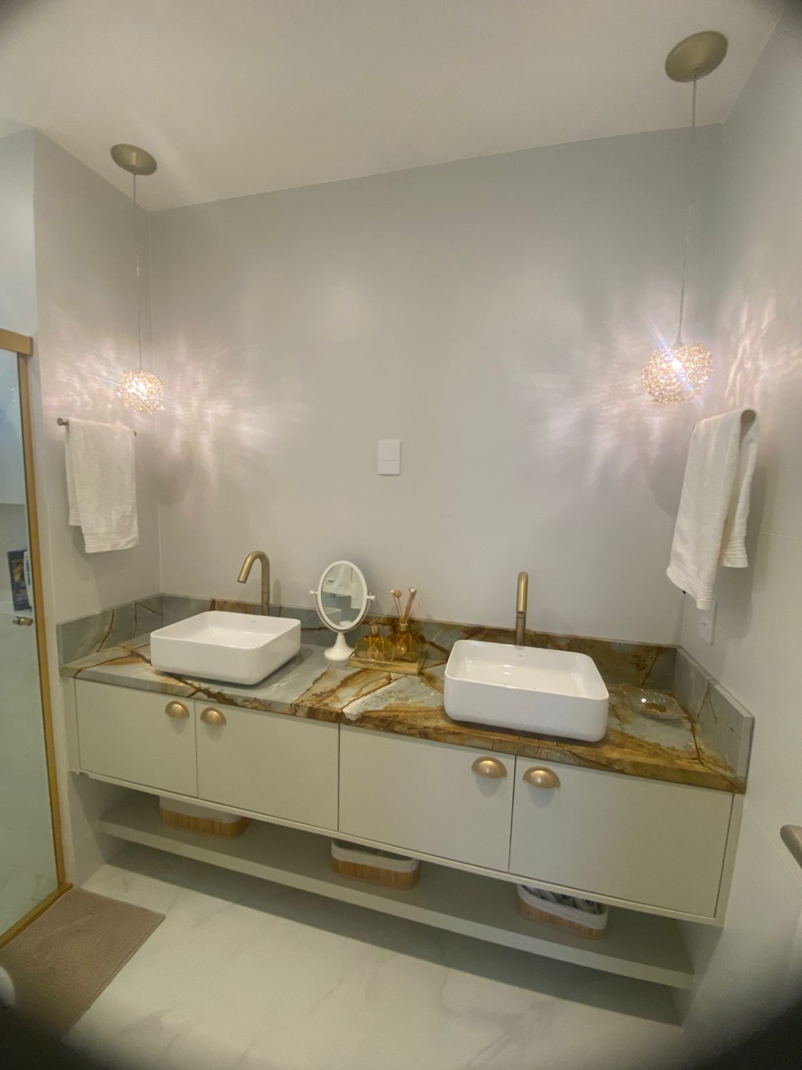Apartamento no Ed. Horizon Residence em Balneário Camboriú - foto 12