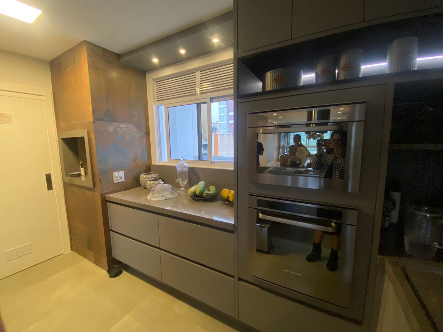 Apartamento no Ed. Mirante das Águas em Balneário Camboriú - foto 5