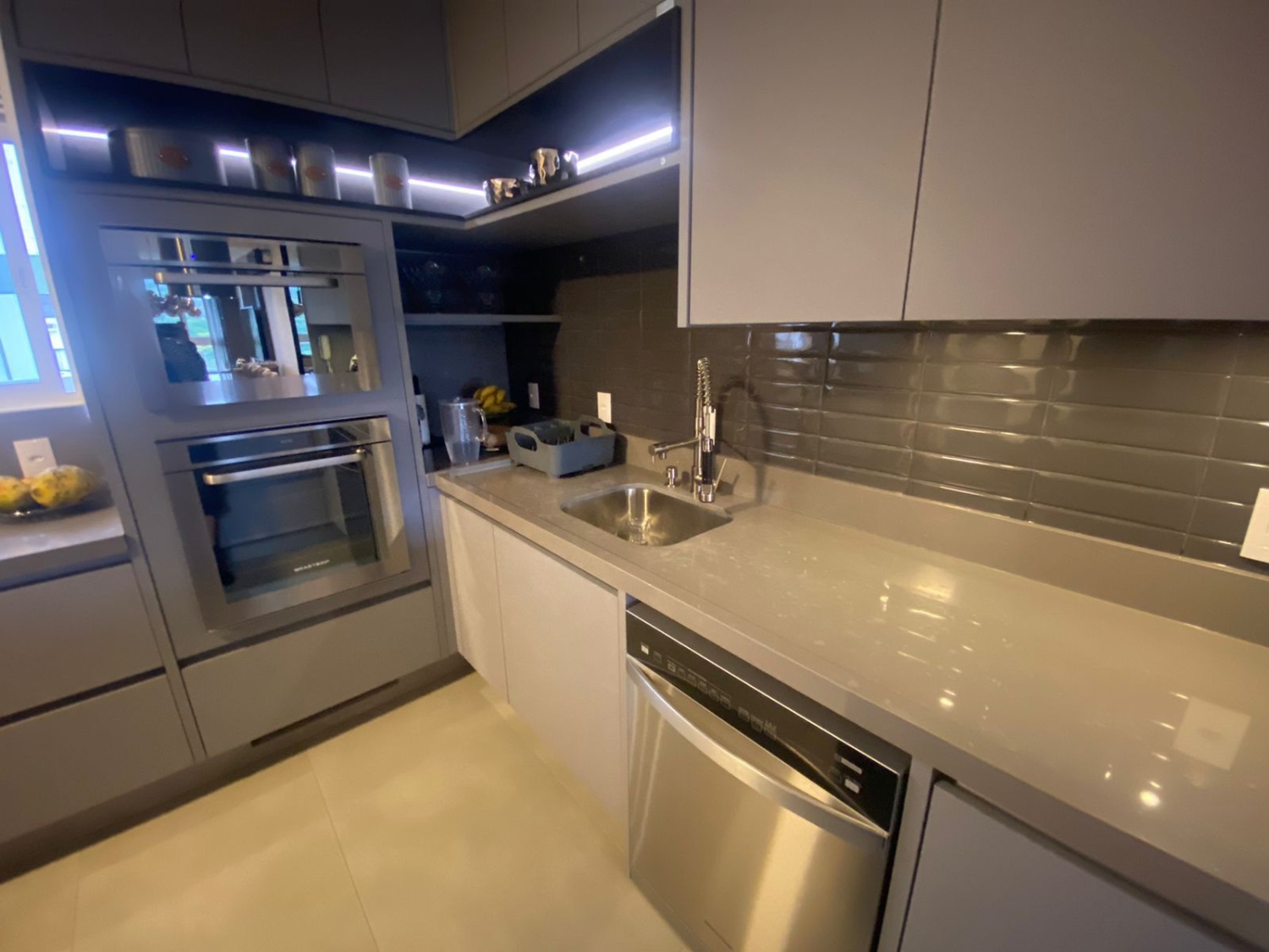 Apartamento no Ed. Mirante das Águas em Balneário Camboriú - foto 6