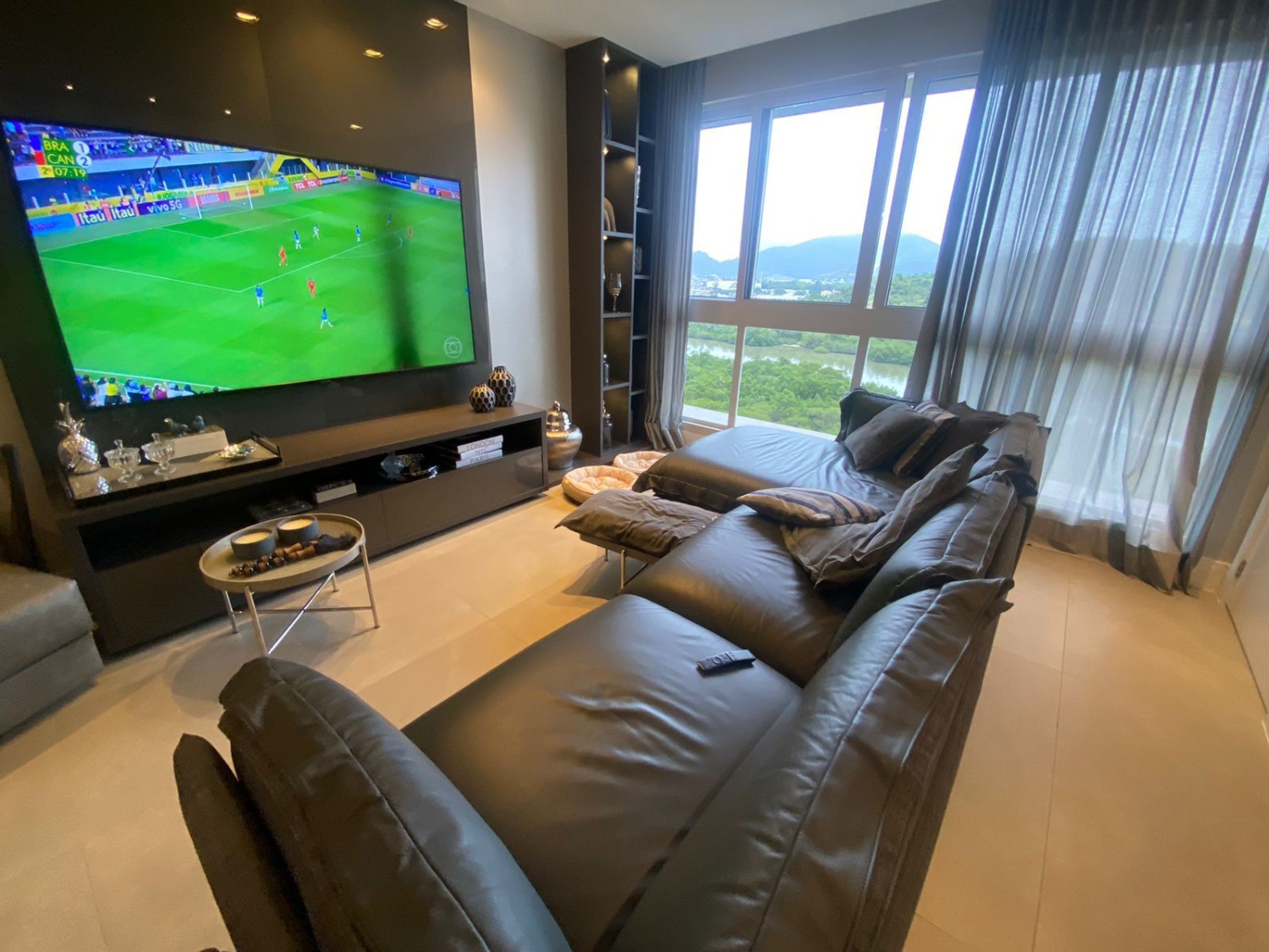 Apartamento no Ed. Mirante das Águas em Balneário Camboriú - foto 7