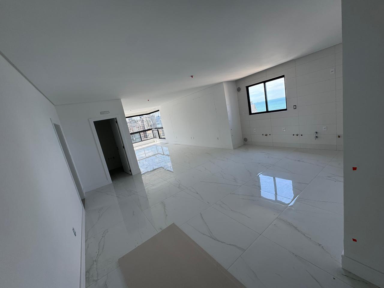 Apartamento no Ed. Dummond Residence em Itapema - foto 2