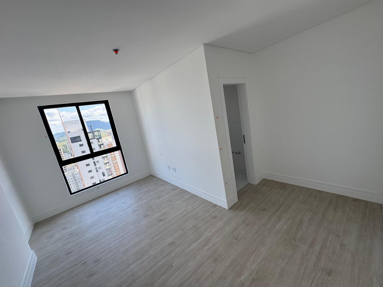 Apartamento no Ed. Dummond Residence em Itapema - foto 3