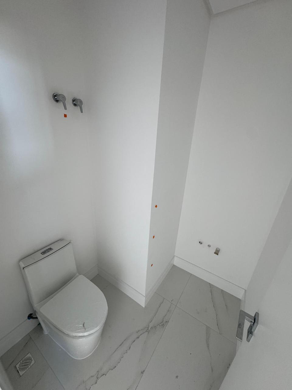 Apartamento no Ed. Dummond Residence em Itapema - foto 13
