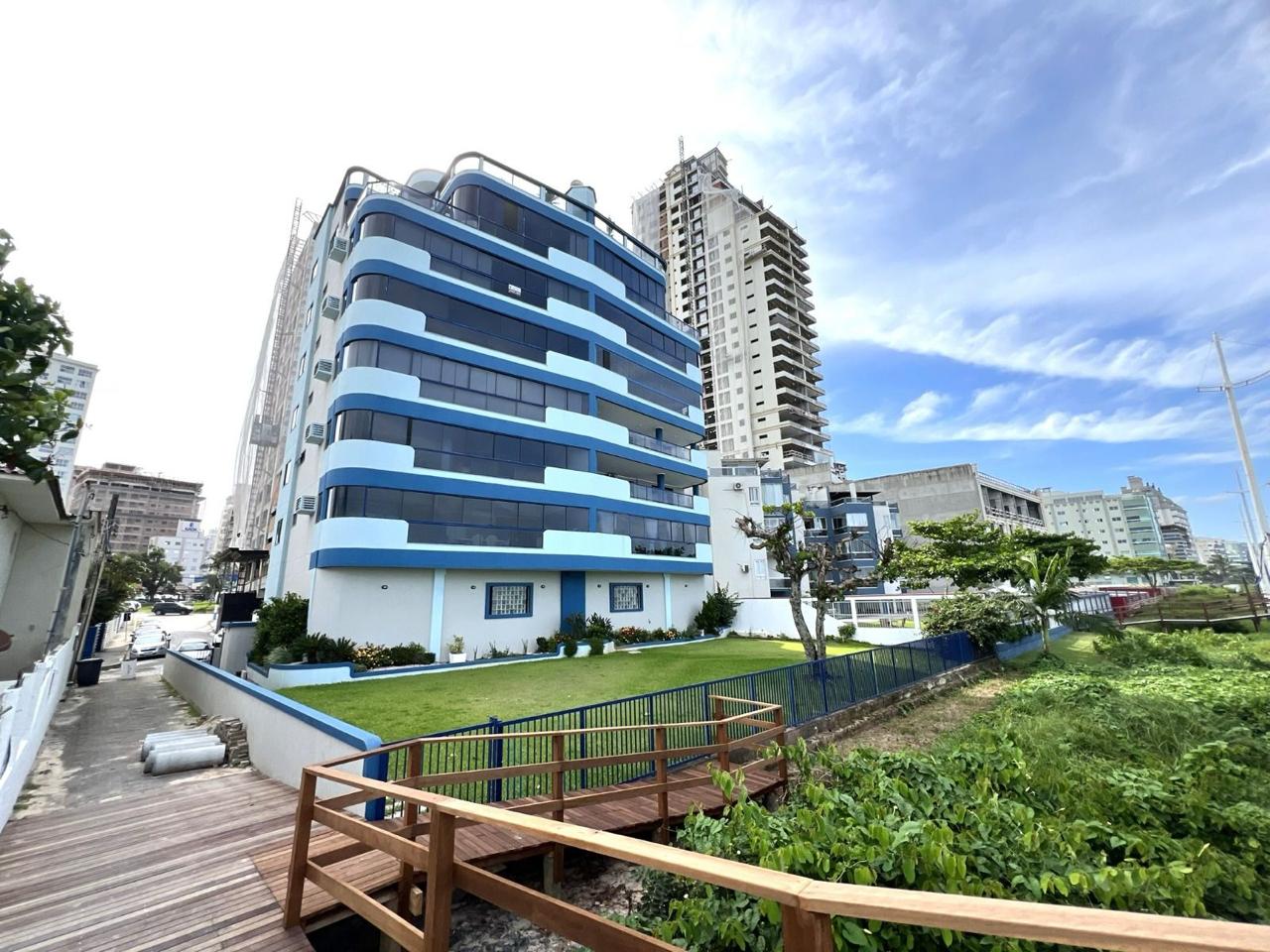 Apartamento no Ed. Residencial Roland Heil em Itapema - foto 17