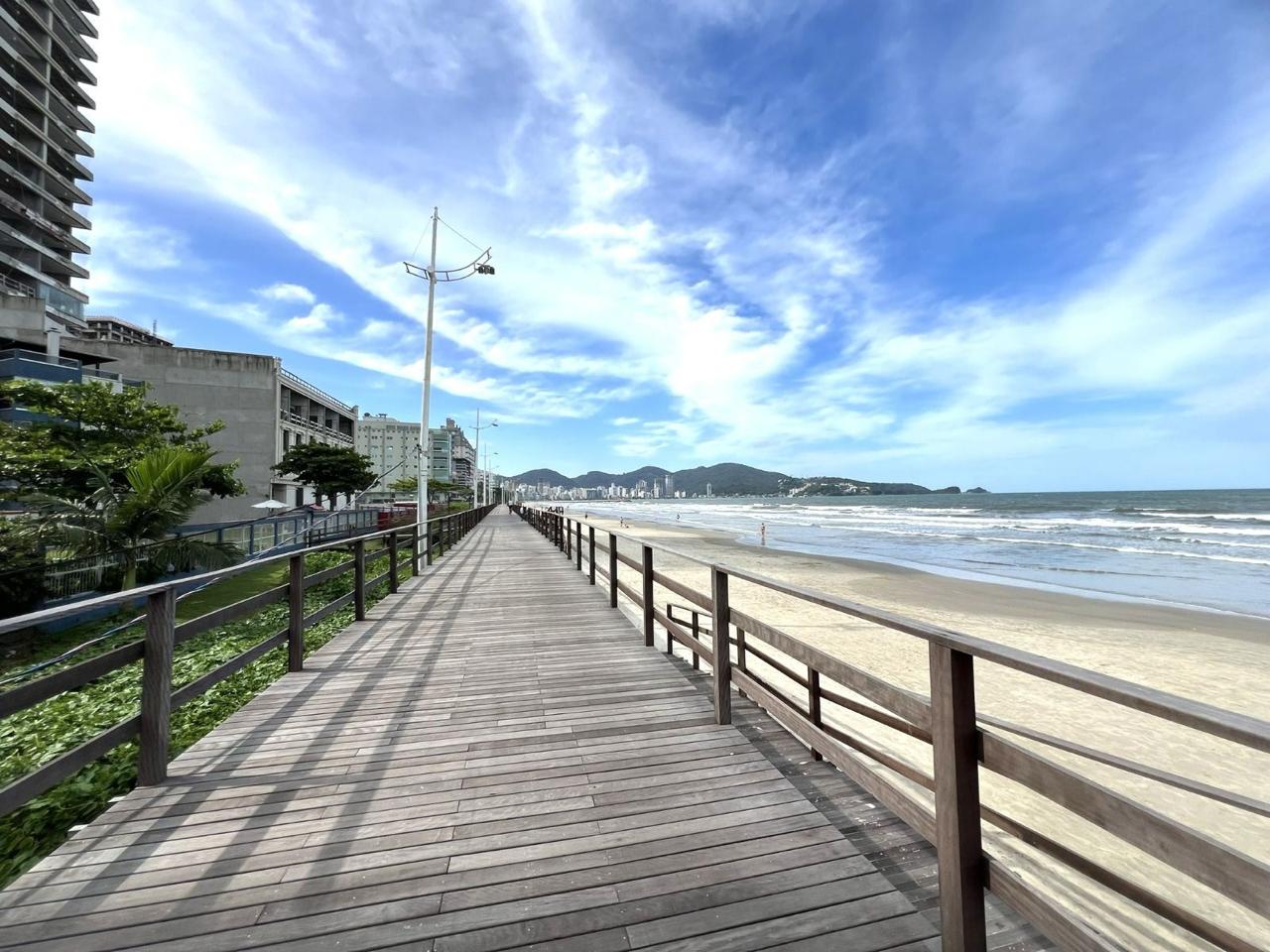 Apartamento no Ed. Residencial Roland Heil em Itapema - foto 18