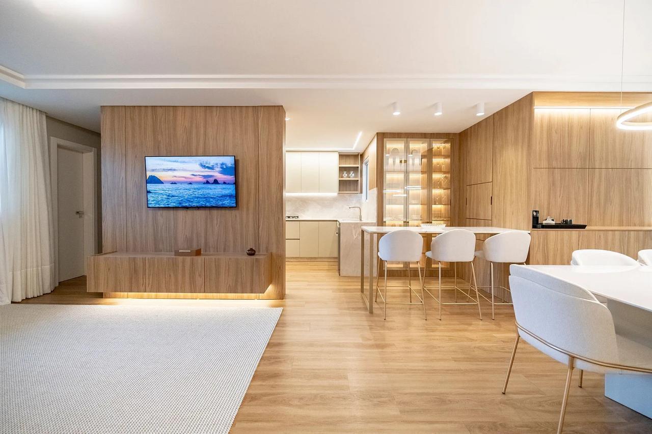 Apartamento no Ed. Peniche Residence em Balneário Camboriú - foto 14