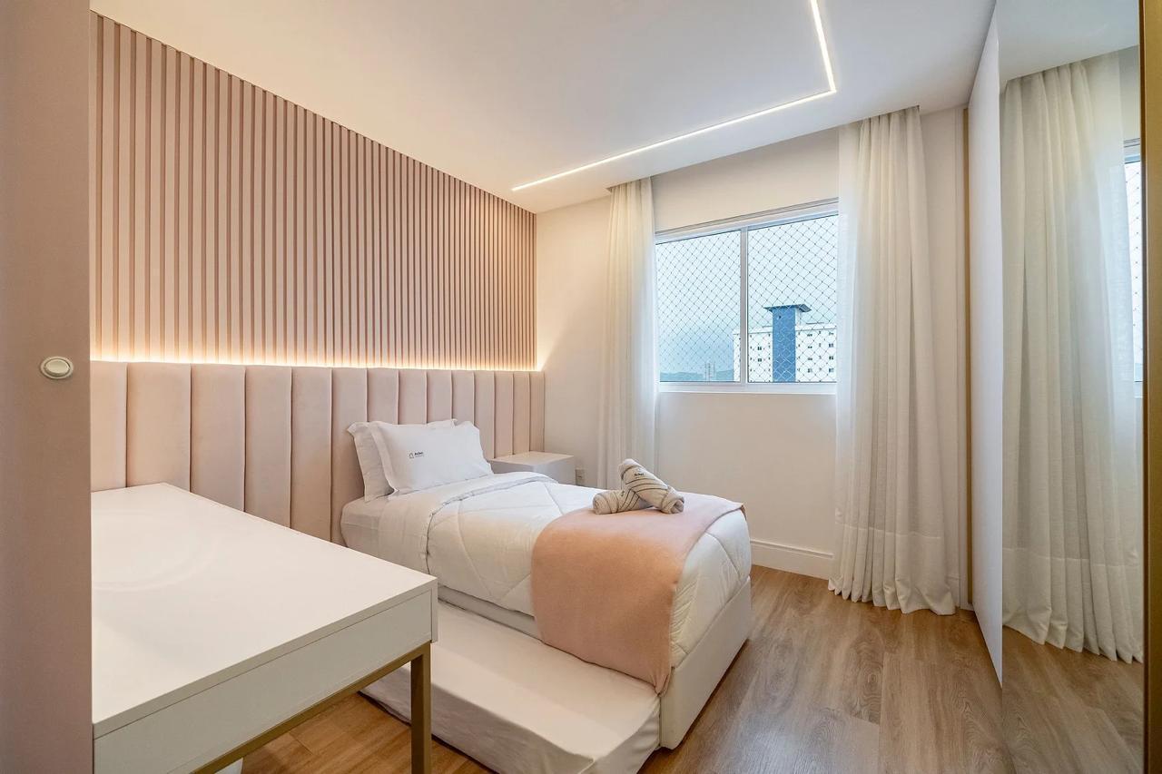 Apartamento no Ed. Peniche Residence em Balneário Camboriú - foto 21