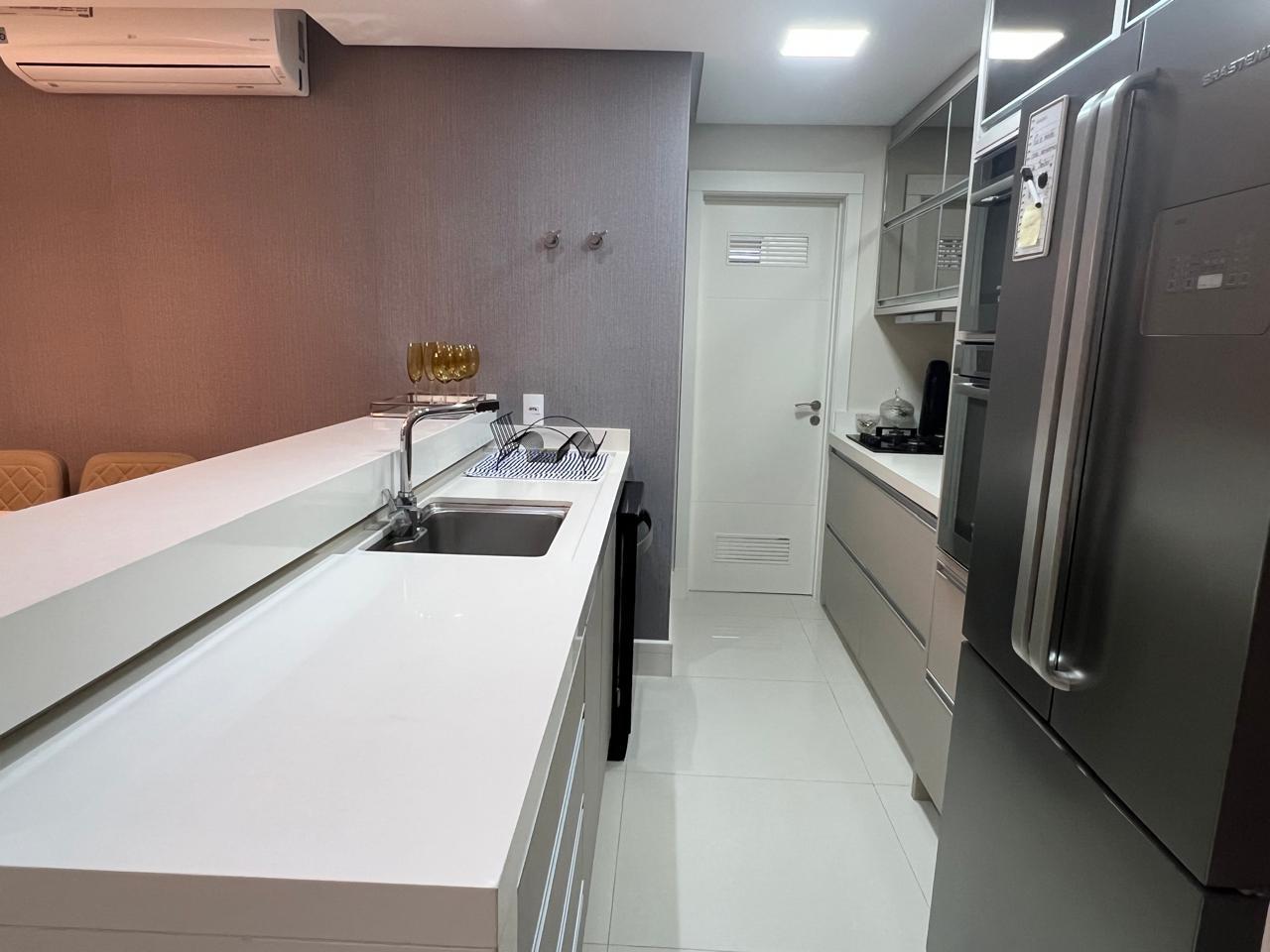Apartamento no Ed. Alameda Jardins em Balneário Camboriú - foto 5