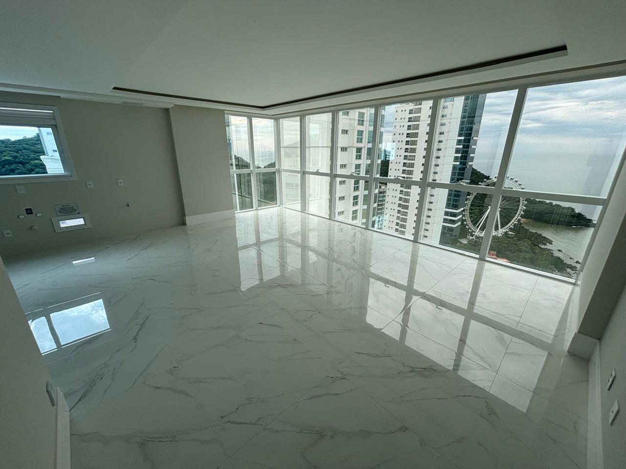 Apartamento no Ed. Skyline em Balneário Camboriú - foto 3