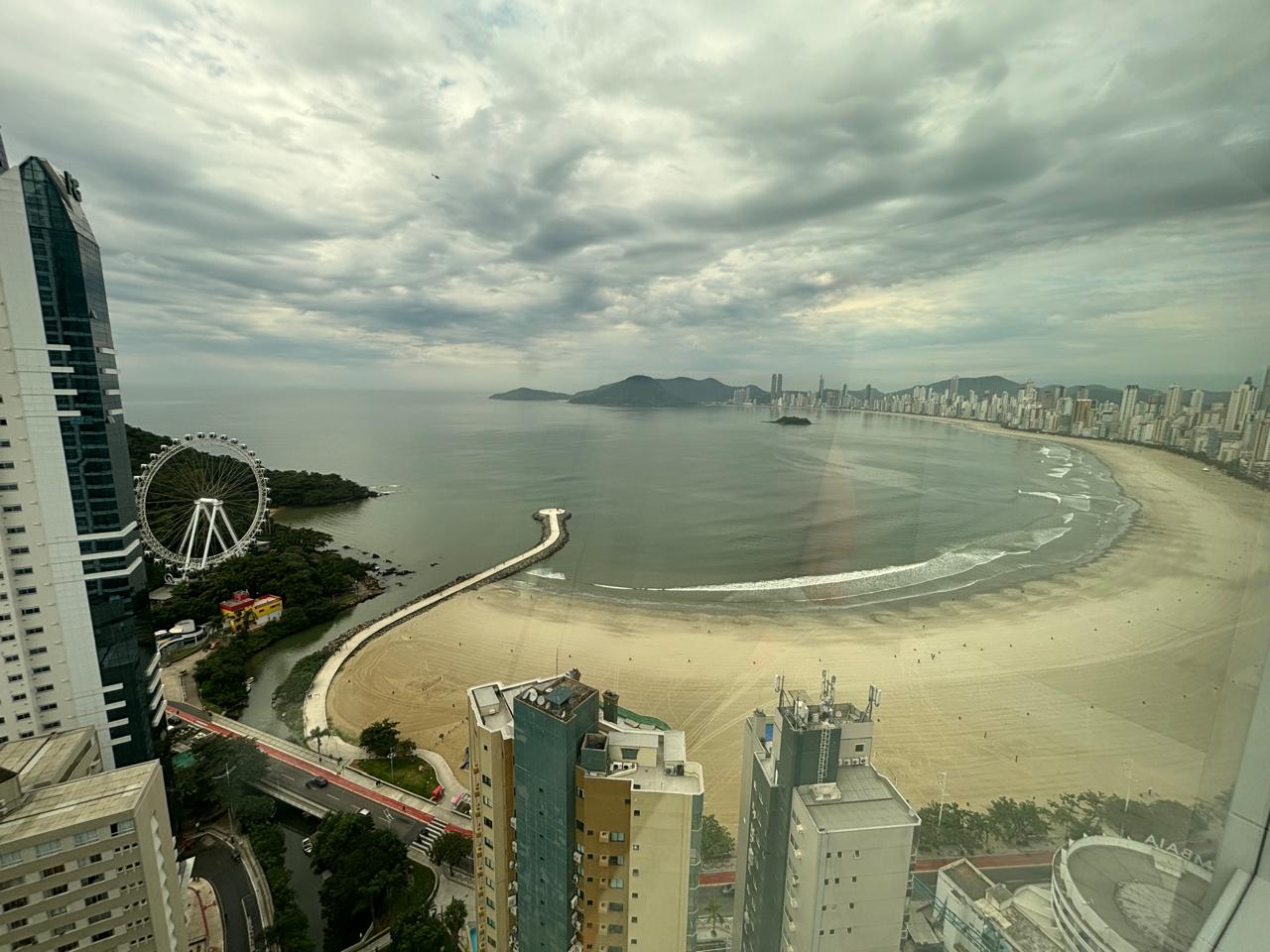 Apartamento no Ed. Skyline em Balneário Camboriú - foto 4