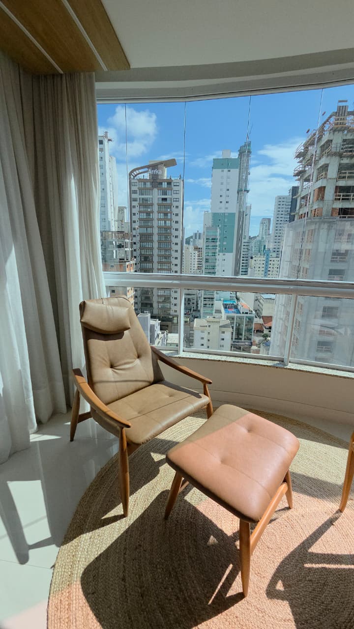 Apartamento no Ed. Torre Esmeralda em Balneário Camboriú - foto 4