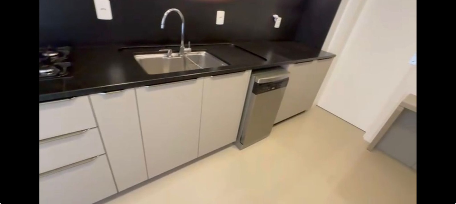 Apartamento no Ed. Spazio DArt Residence em Meia Praia - Itapema - foto 8