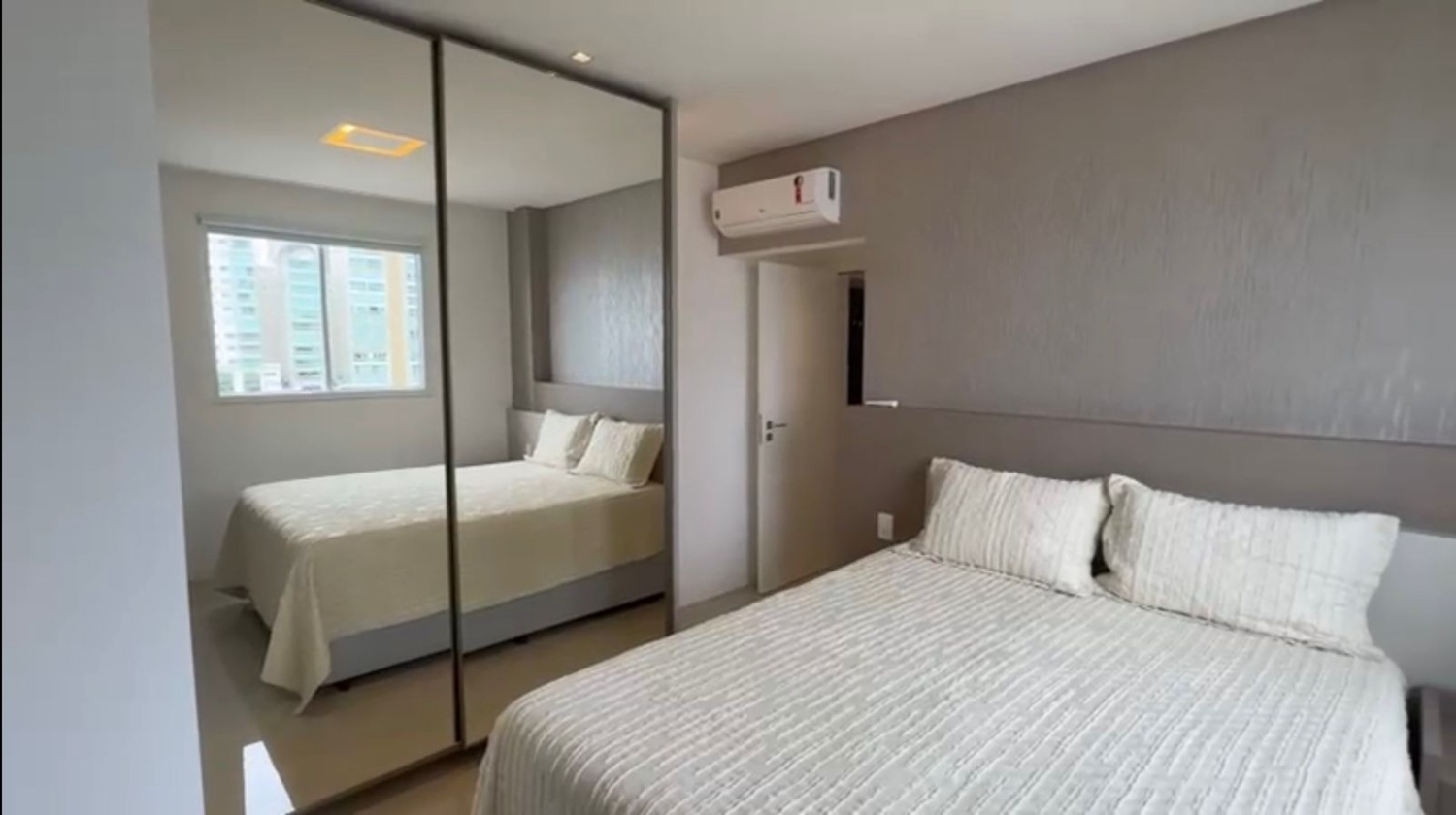 Apartamento no Ed. Spazio DArt Residence em Meia Praia - Itapema - foto 11