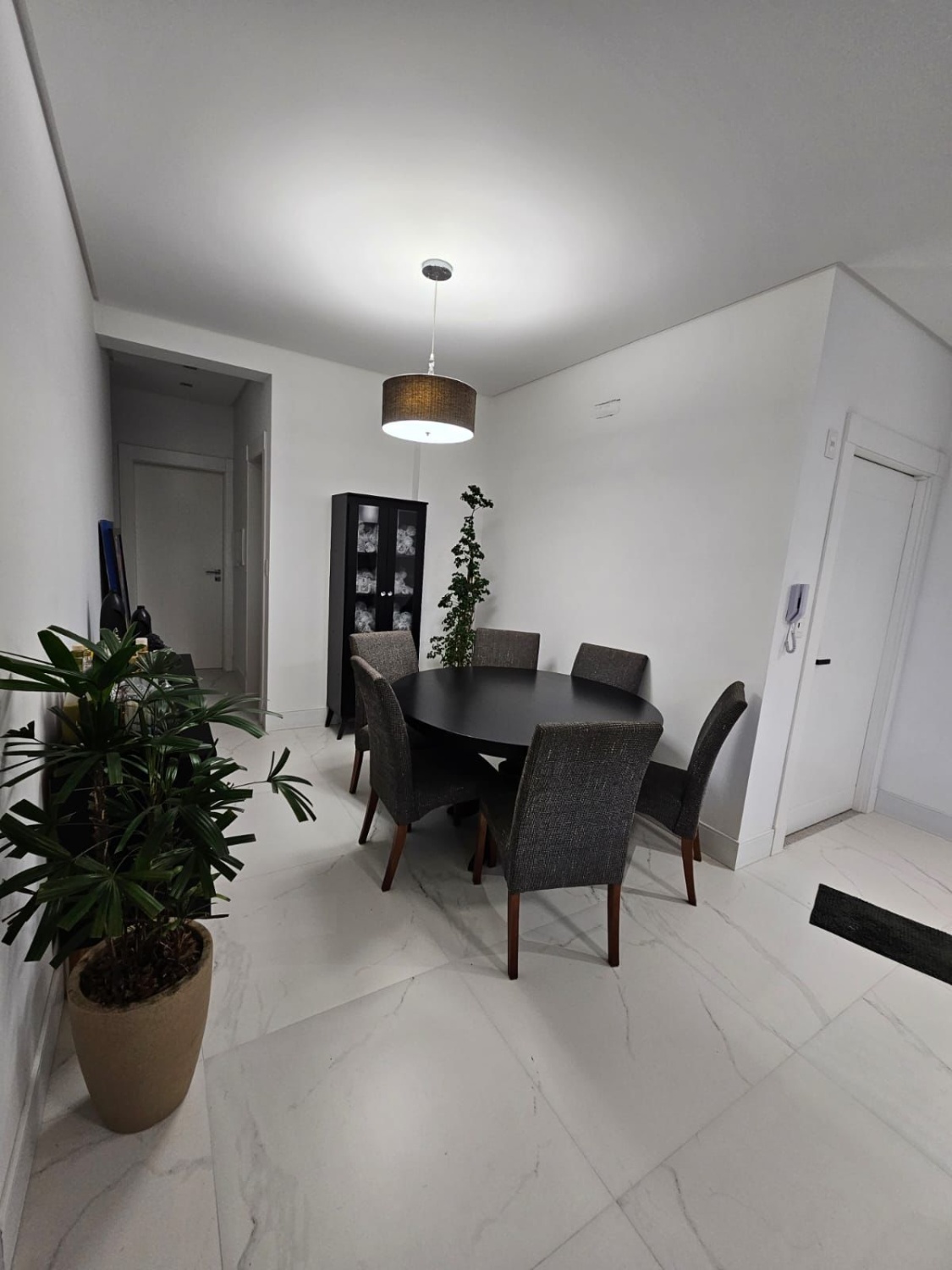 Apartamento no Ed. Carmel Residence em Itapema - foto 5
