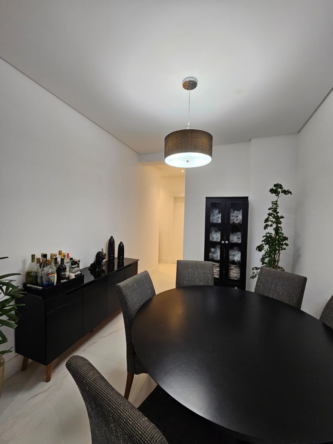 Apartamento no Ed. Carmel Residence em Itapema - foto 9