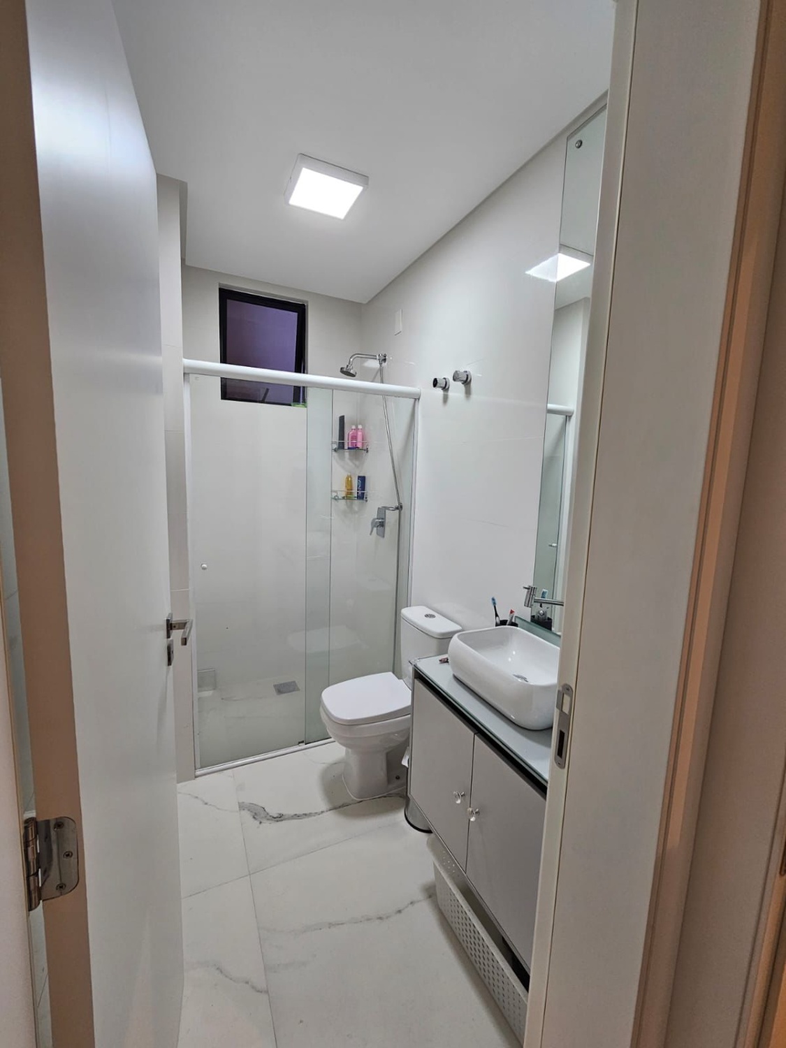 Apartamento no Ed. Carmel Residence em Itapema - foto 18
