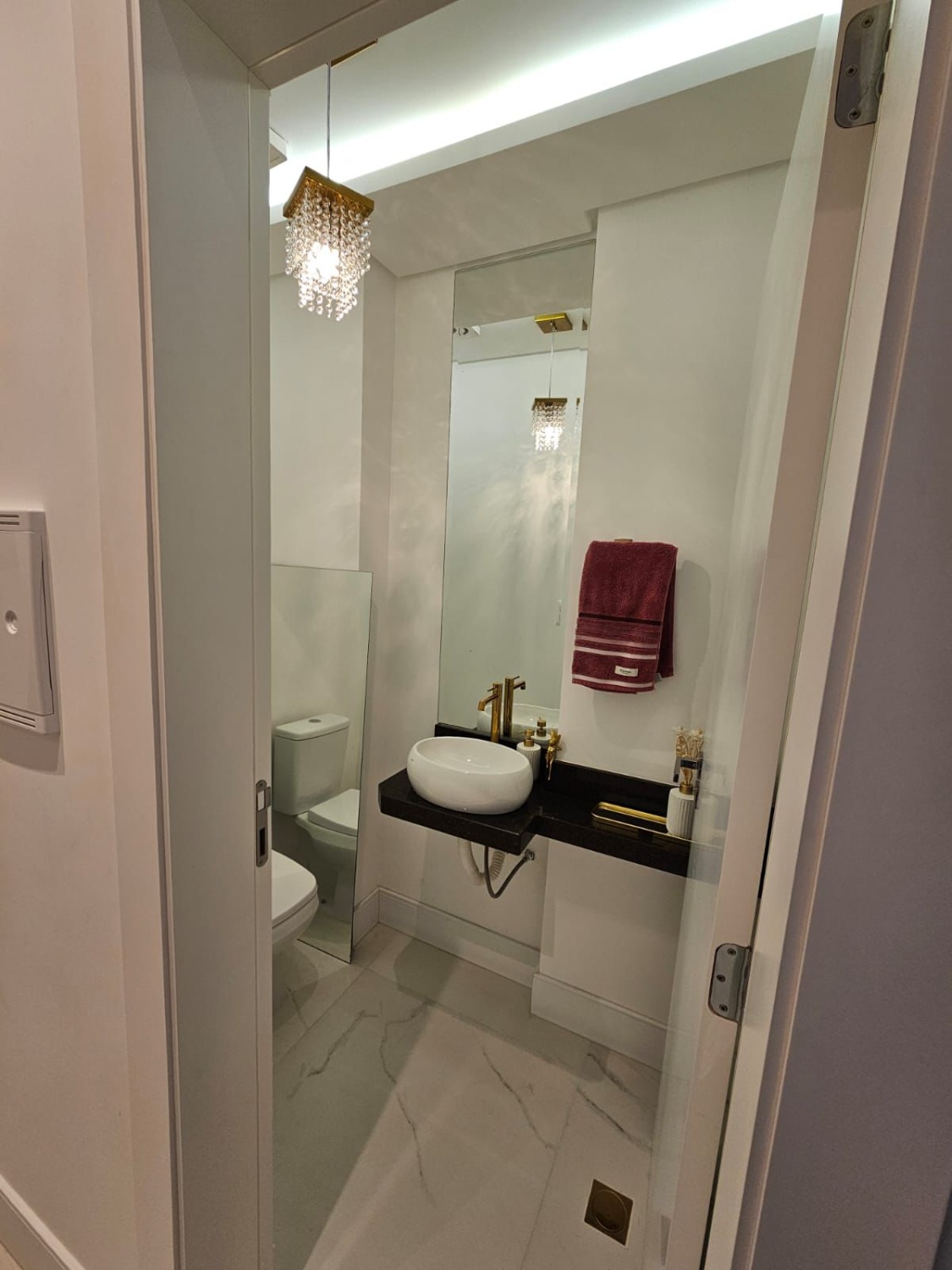 Apartamento no Ed. Carmel Residence em Itapema - foto 20