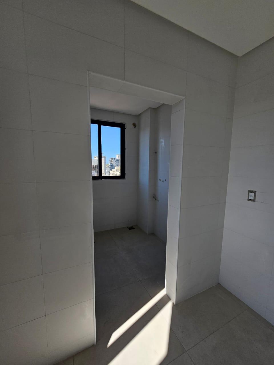 Apartamento no Ed. Sunny Place em Itapema - foto 10