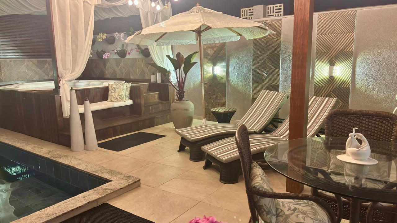 Casa Neoclássica no Cond. Caledônia Private Village em Camboriú - foto 2