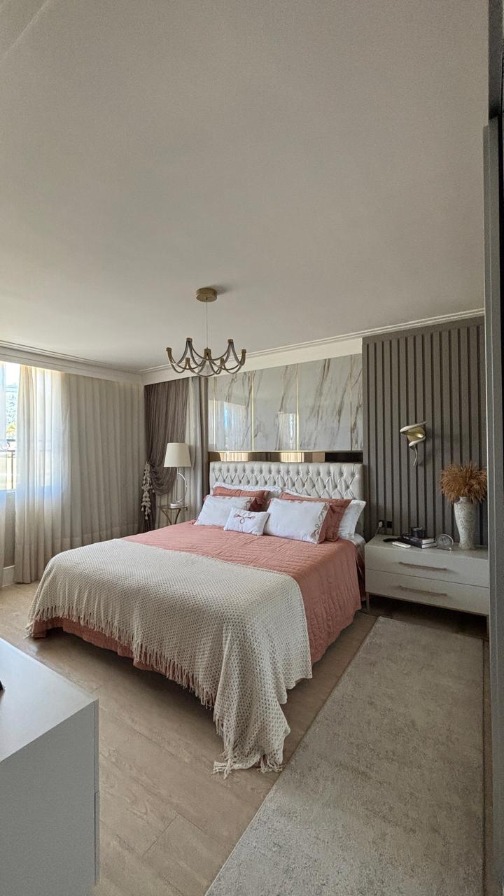 Casa Neoclássica no Cond. Caledônia Private Village em Camboriú - foto 9