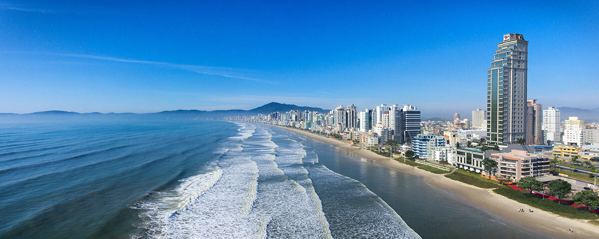 Apartamento no Ed. Lumiere Frente Mar em Itapema - foto 18