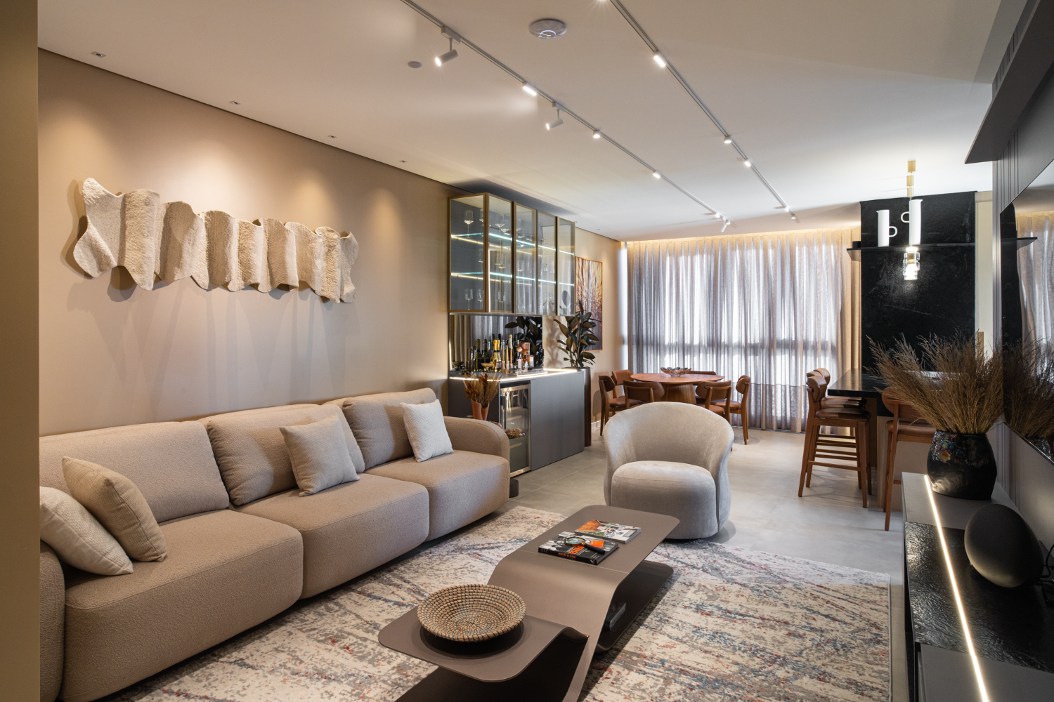 Apartamento no Ed. Farol de Valença em Balneário Camboriú