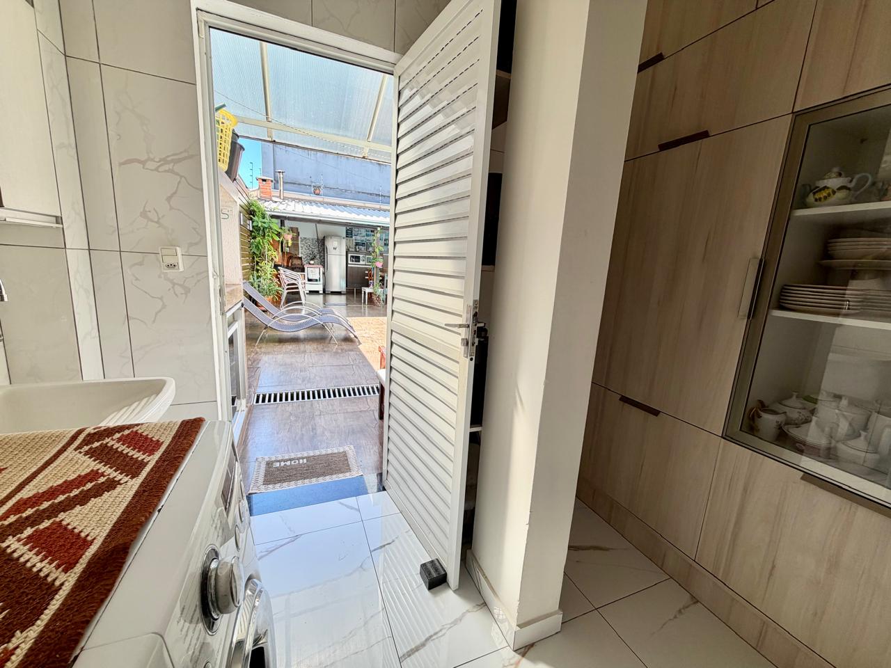 Casa Contemporânea na Praia dos Amores - foto 10