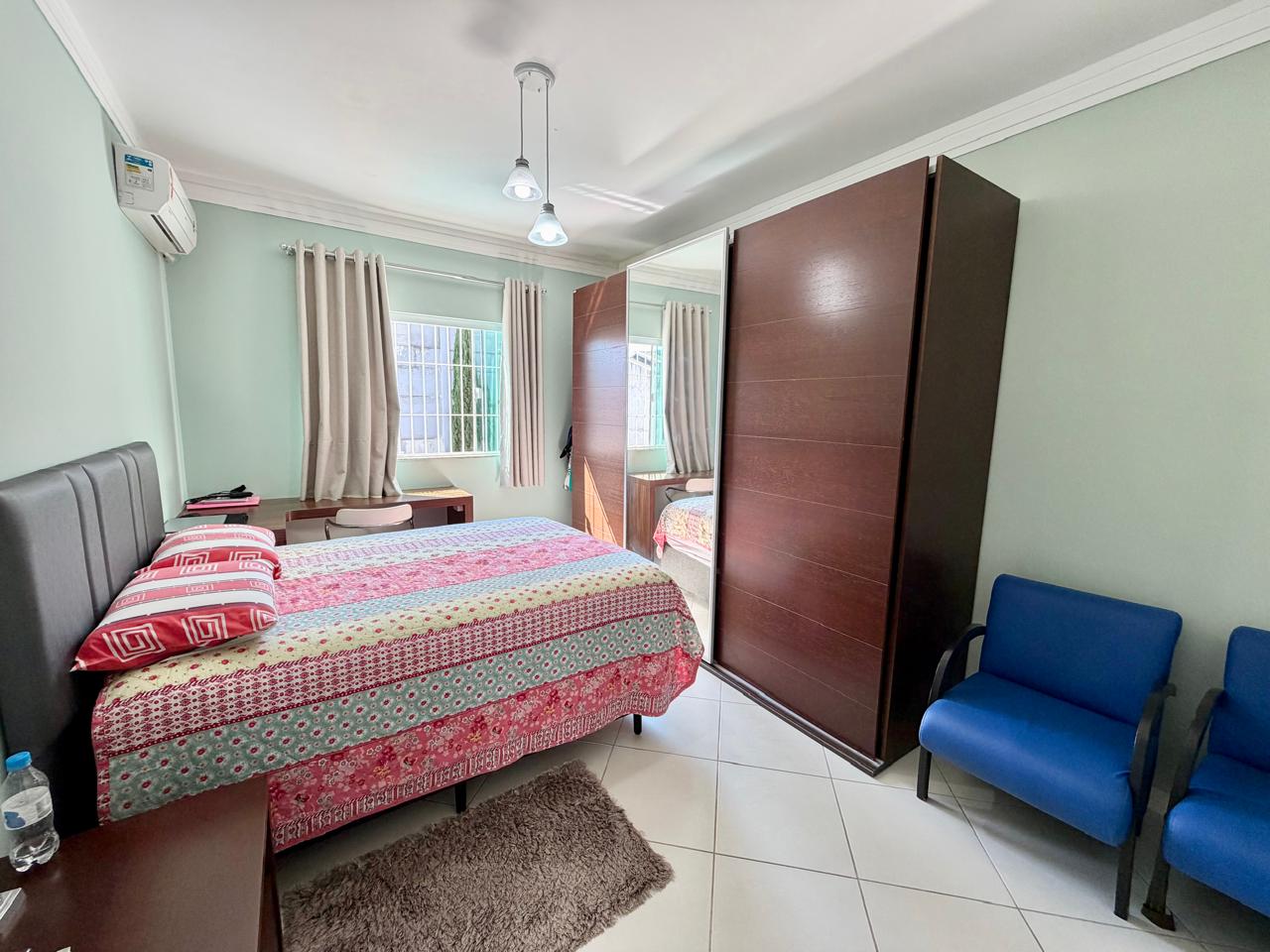 Casa Contemporânea na Praia dos Amores - foto 13