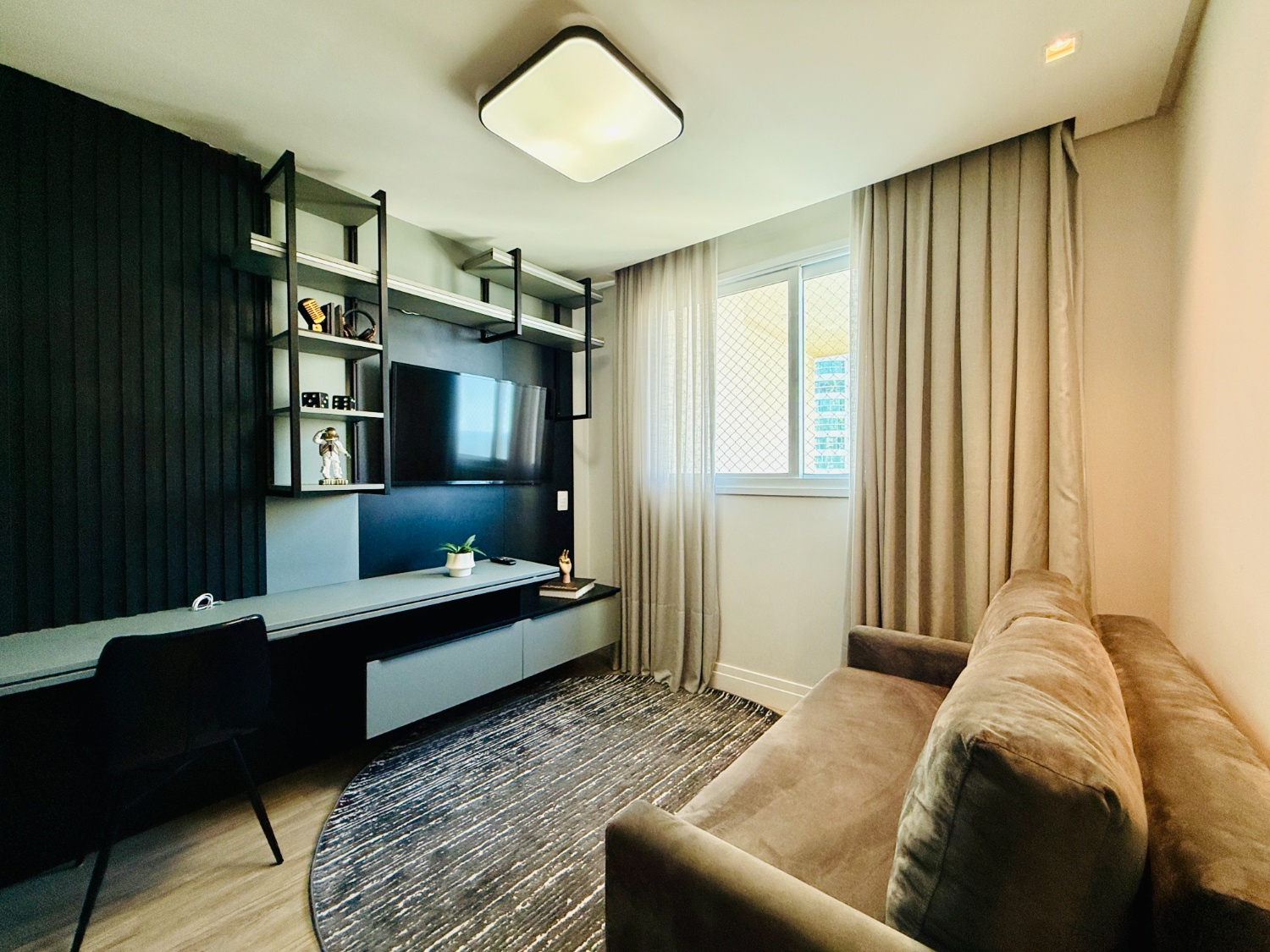 Apartamento no Ed. Eleganza Tower em Balneário Camboriú - foto 10