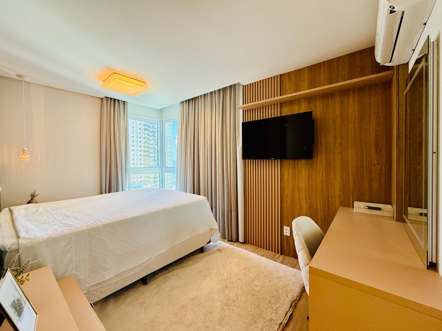 Apartamento no Ed. Eleganza Tower em Balneário Camboriú - foto 14