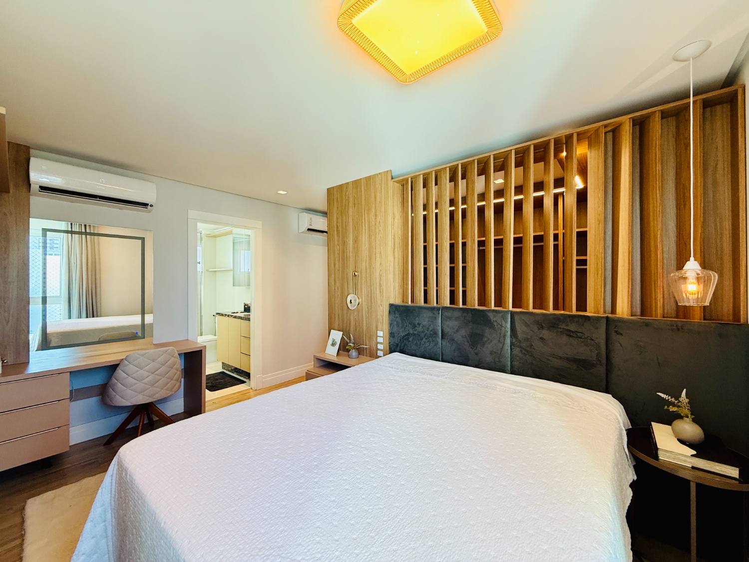 Apartamento no Ed. Eleganza Tower em Balneário Camboriú - foto 18