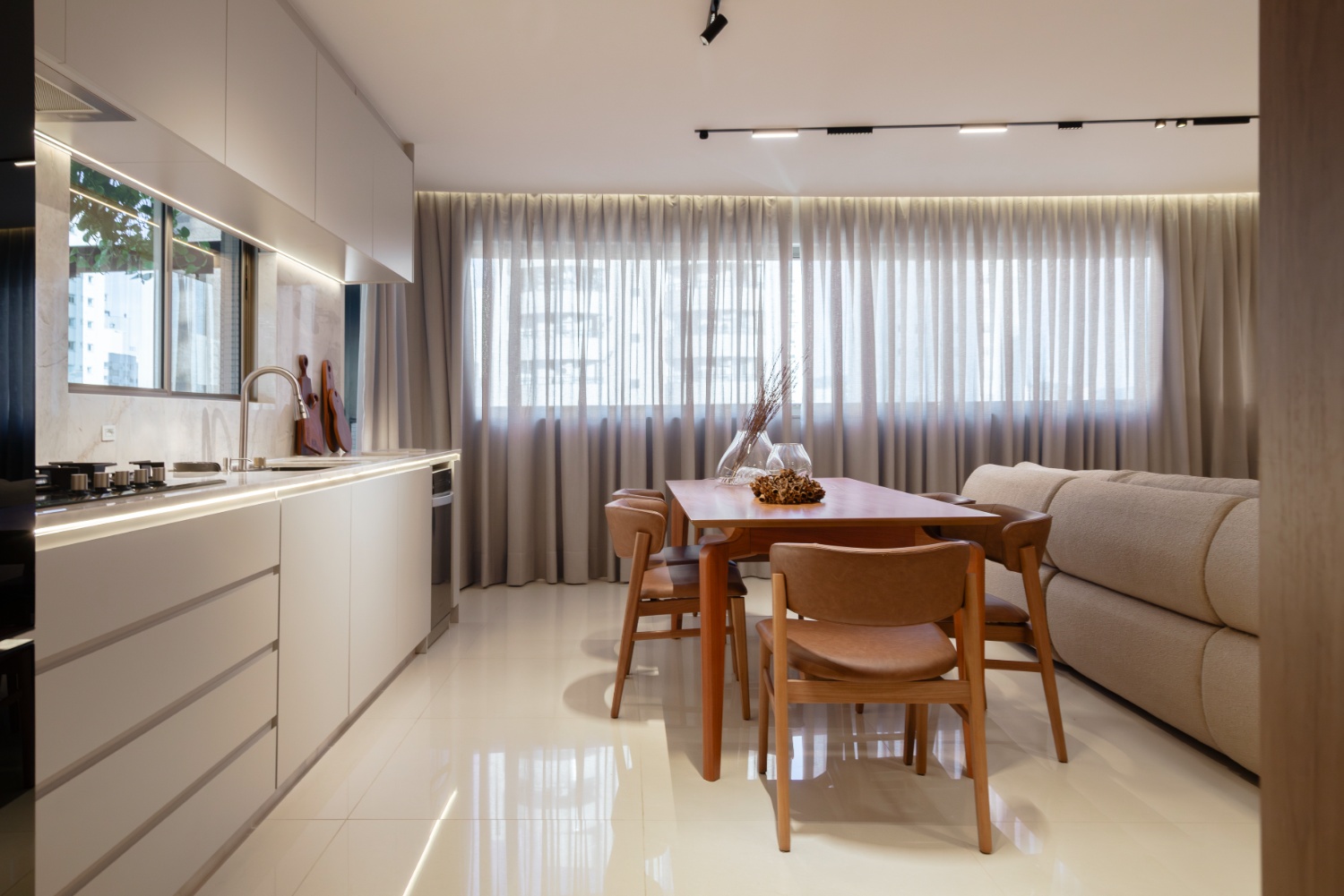 Apartamento no Residencial Tuthmés em Balneário Camboriú - foto 3