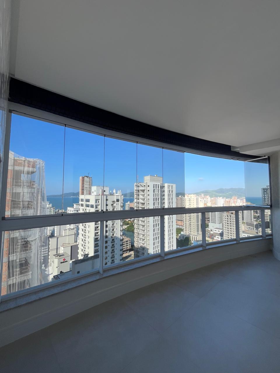 Apartamento no Ed. Pleniluni em Meia Praia - Itapema - foto 2