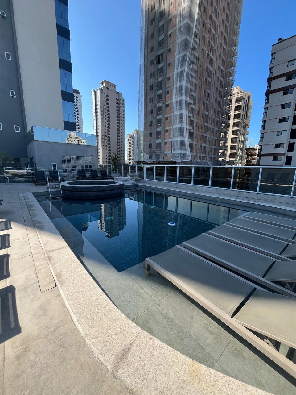 Apartamento no Ed. Pleniluni em Meia Praia - Itapema - foto 23