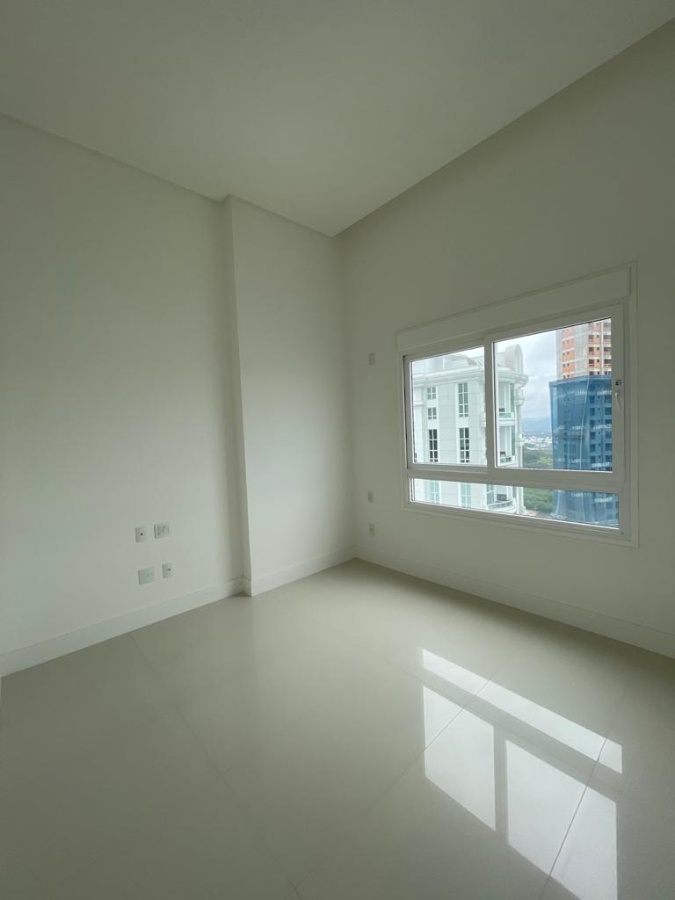 Cobertura Triplex no Ed. Gran Palazzo em Balneário Camboriú - foto 10