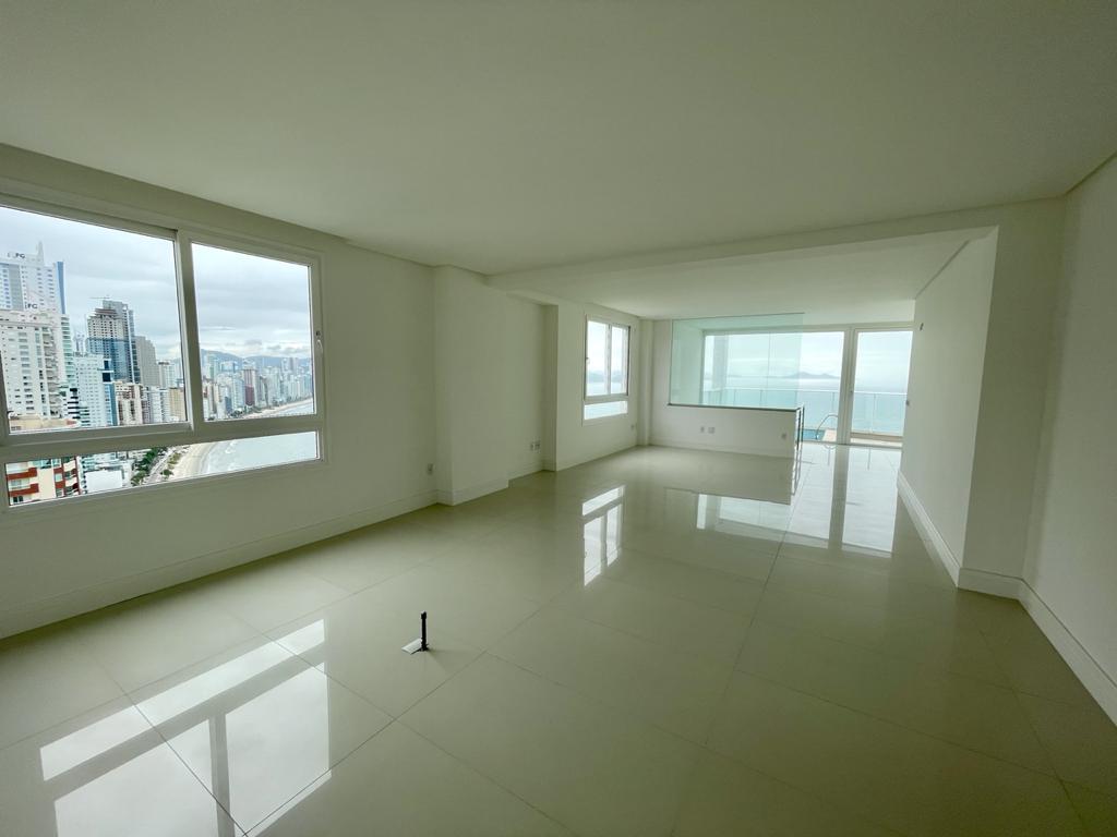 Cobertura Triplex no Ed. Gran Palazzo em Balneário Camboriú - foto 21