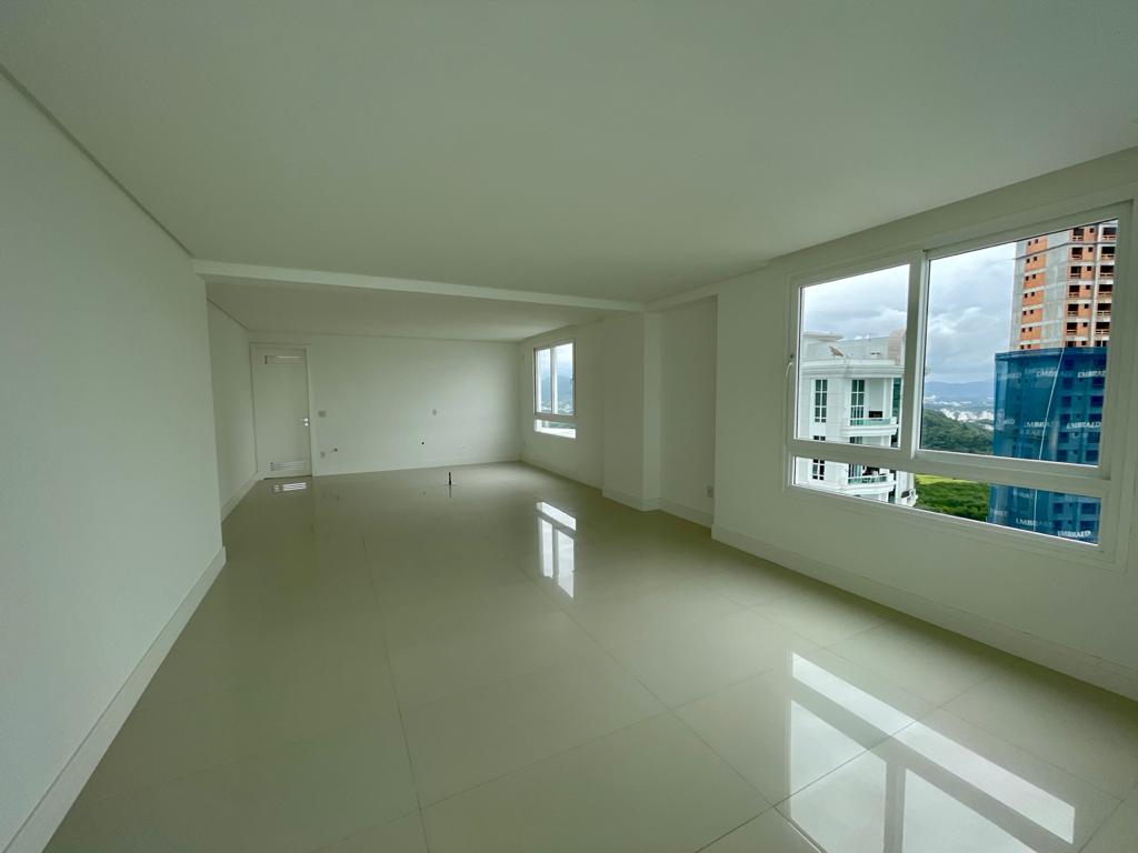 Cobertura Triplex no Ed. Gran Palazzo em Balneário Camboriú - foto 22