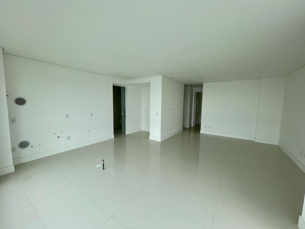 Cobertura Triplex no Ed. Gran Palazzo em Balneário Camboriú - foto 27