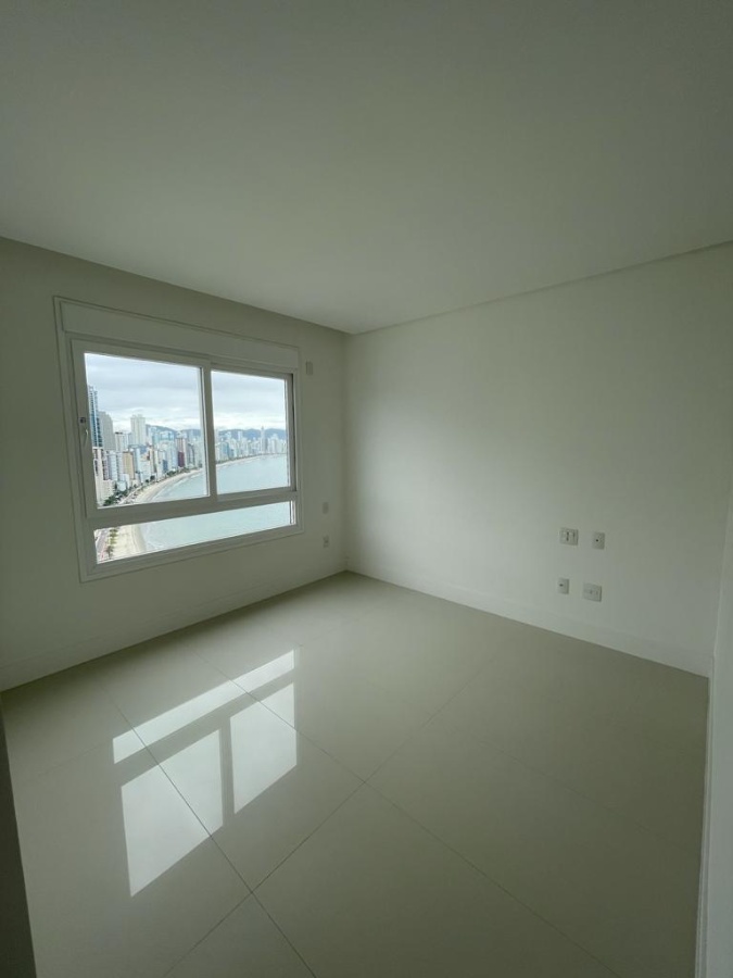 Cobertura Triplex no Ed. Gran Palazzo em Balneário Camboriú - foto 30