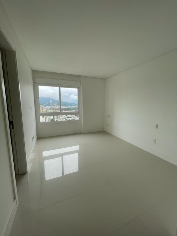 Cobertura Triplex no Ed. Gran Palazzo em Balneário Camboriú - foto 34